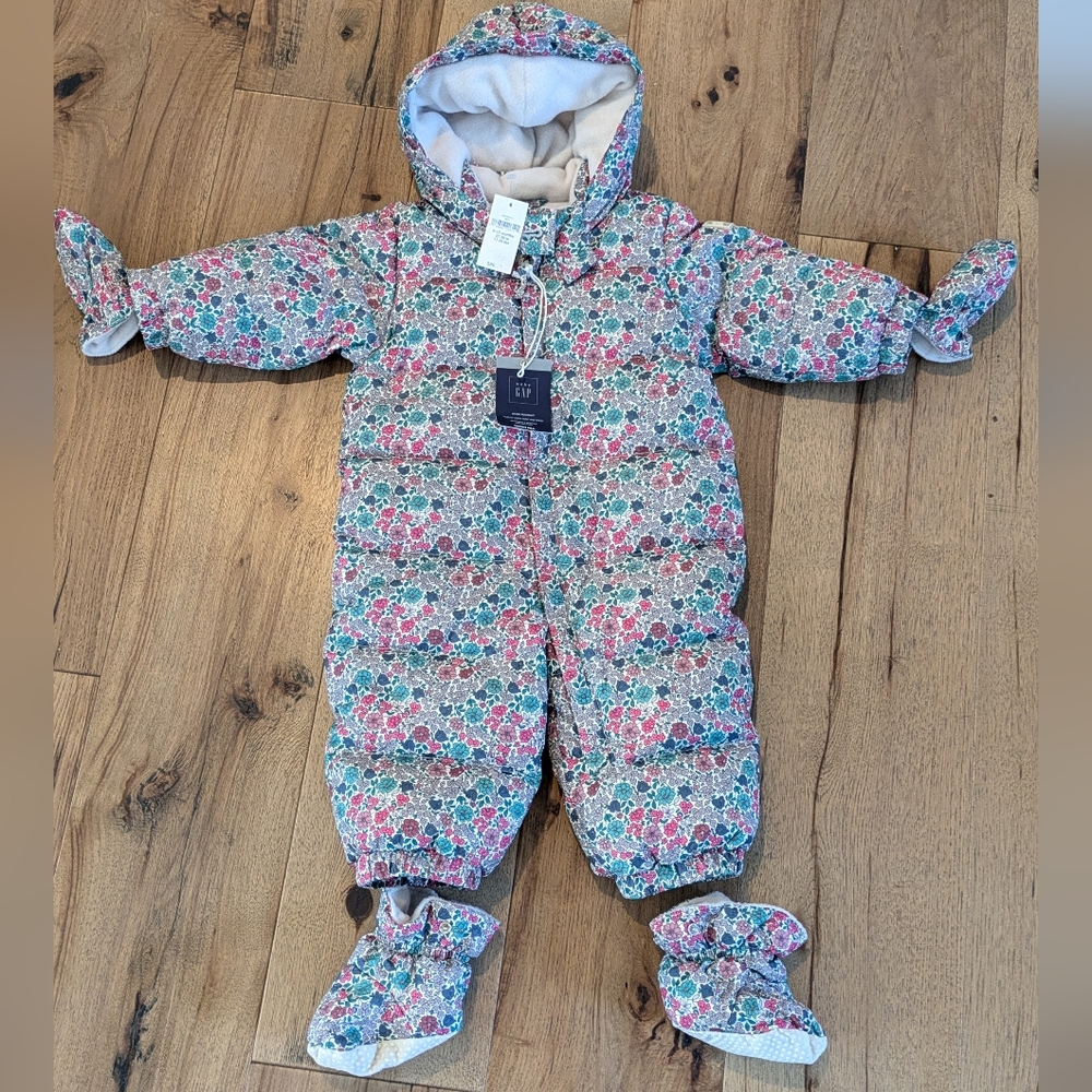 NWT Gap Floral Snowsuit 6-12 month